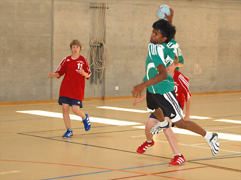 U17